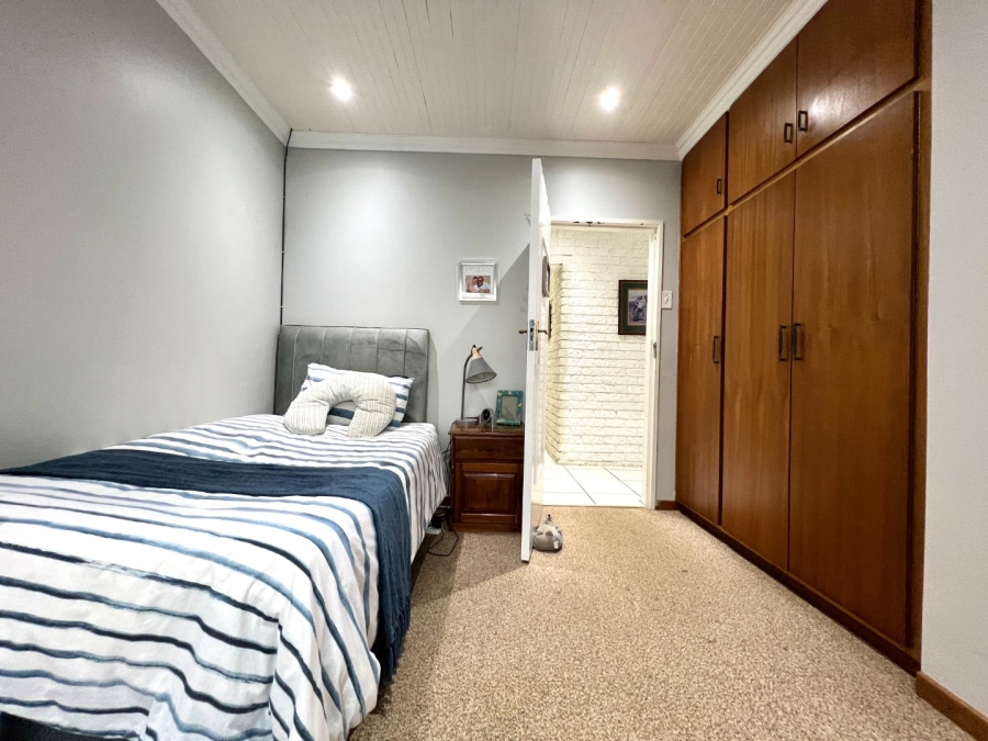 4 Bedroom Property for Sale in Walmer Downs Eastern Cape